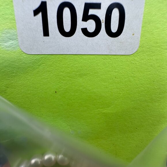 Elegant Pearl Necklace - Picture 13 of 13